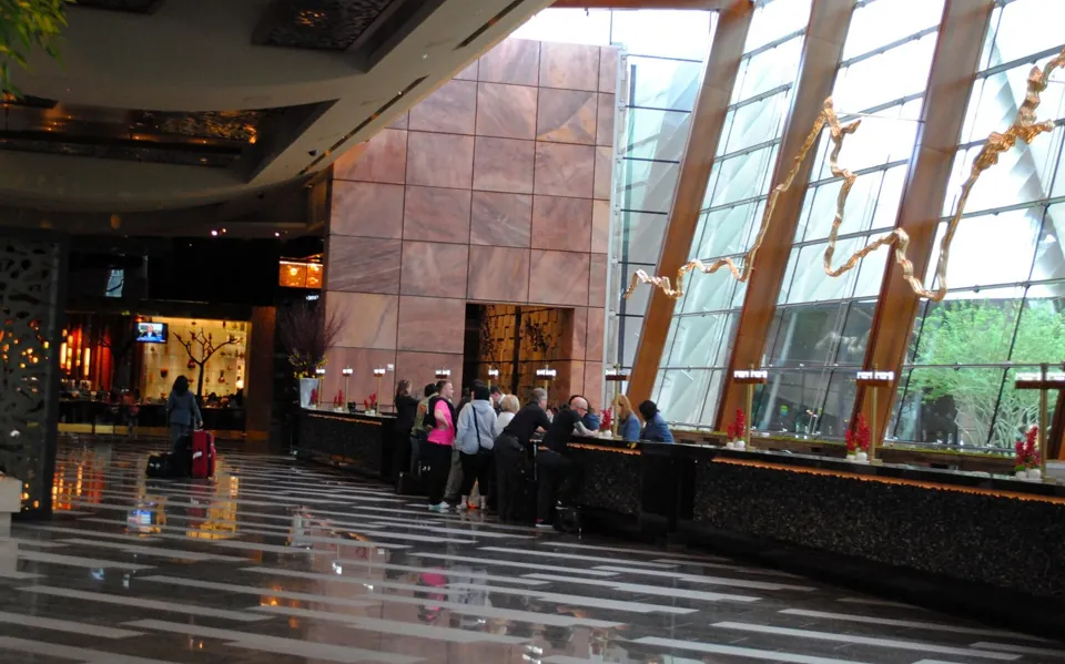 Vestíbulo de ARIA Resort & Casino · archivo 2010