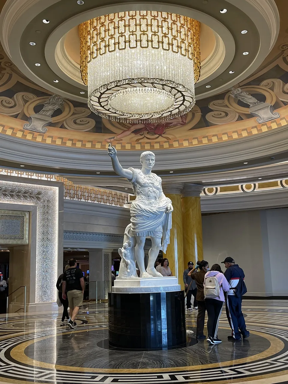Vestíbulo de Caesars Palace · archivo 2022