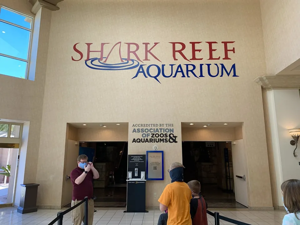 Entrada de Shark Reef Aquarium, Mandalay Bay · archivo 2020