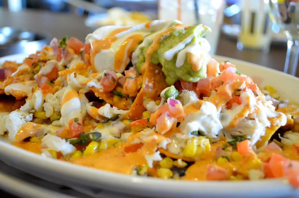 Nachos de cangrejo fotografiados en Border Grill, Mandalay Bay · archivo de enero de 2012; no confirma el menú ni la presentación actuales