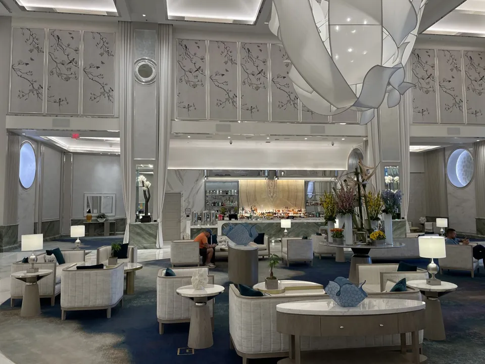 Vestíbulo de Crockfords en Resorts World Las Vegas · archivo de mayo de 2022