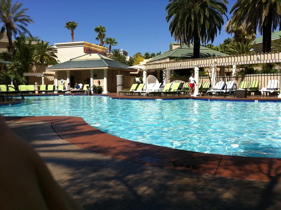 Alberca de Four Seasons Las Vegas · agosto de 2011