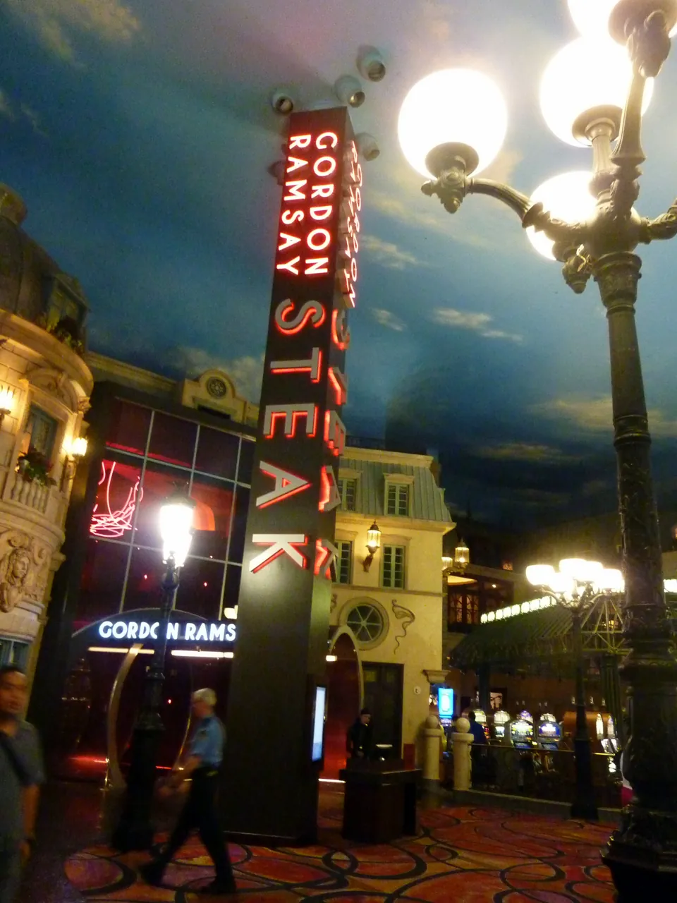 Letrero de Gordon Ramsay Steak en Paris Las Vegas · septiembre de 2012