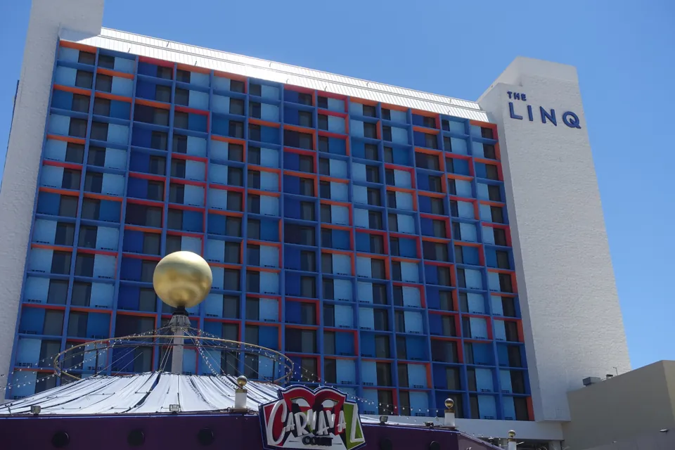 The LINQ Hotel & Casino desde el exterior · archivo de julio de 2017; no representa una habitación ni confirma los servicios actuales.