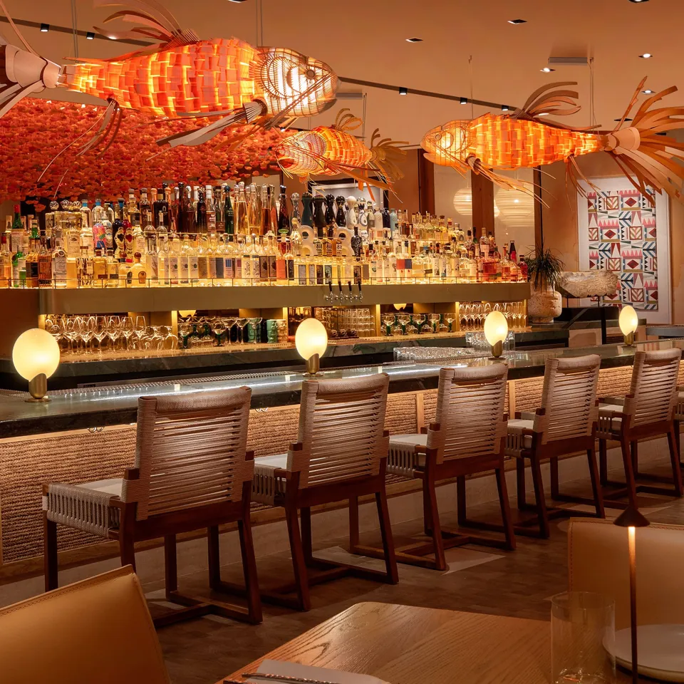 Barra y lounge de Casa Playa, en Encore Las Vegas · imagen de archivo publicada en Commons en diciembre de 2025; no confirma la decoración ni el servicio para tu fecha.