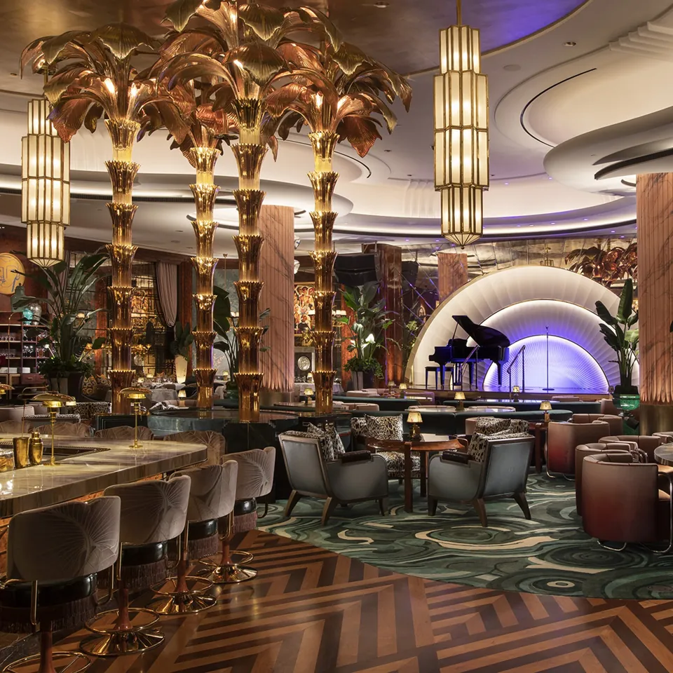 Vista del techo y un sector del comedor de Delilah en Wynn Las Vegas · imagen de archivo publicada en Commons en diciembre de 2025; no confirma la distribución ni la programación actuales.