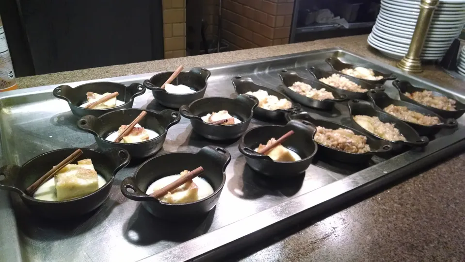 Postres individuales en Bacchanal Buffet · archivo de enero de 2014, anterior a su remodelación. No representa el menú actual.