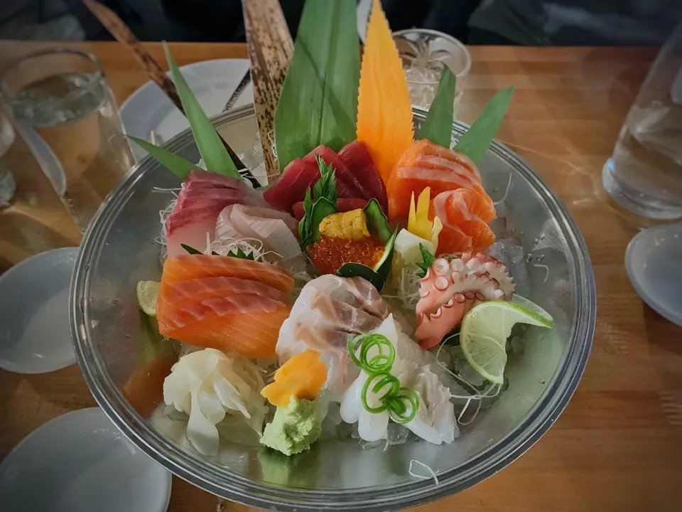 Plato de sashimi en Other Mama · archivo de marzo de 2019