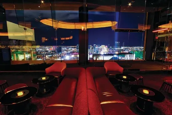 Interior de Skyfall en la torre que hoy opera como W Las Vegas · archivo de prensa sin fecha de toma publicada; no confirma la distribución actual.