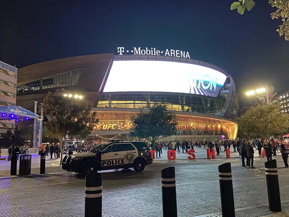 T-Mobile Arena · exterior de archivo