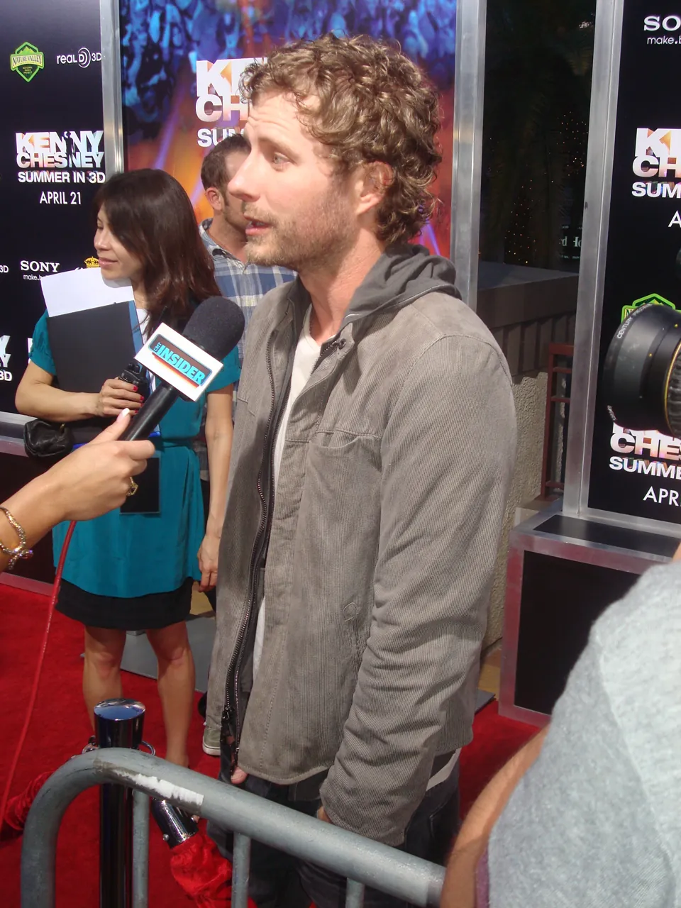 Dierks Bentley durante una entrevista · archivo de abril de 2010. Fotografía de archivo; no corresponde a la presentación anunciada en Las Vegas.