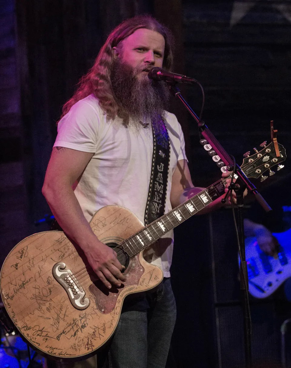 Jamey Johnson en una actuación · archivo de junio de 2016. Fotografía de archivo; no corresponde a la presentación anunciada en Las Vegas.