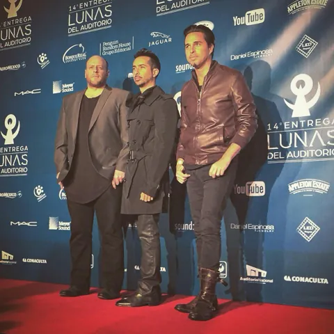 Moenia en la alfombra roja de Lunas del Auditorio · octubre de 2015. María José no aparece en esta imagen. Fotografía de archivo; no corresponde a la presentación anunciada en Las Vegas.