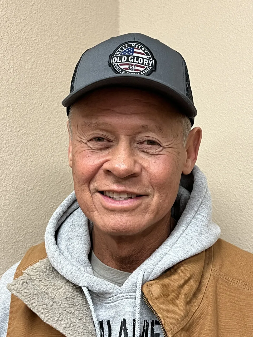 Neal McCoy antes de una aparición en CBS19 · archivo de enero de 2025. Fotografía de archivo; no corresponde a la presentación anunciada en Las Vegas.