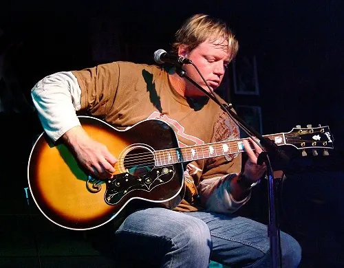Pat Green en Maverick Saloon, Santa Ynez, California · fotografía de archivo publicada en 2006; fecha de toma no confirmada. Fotografía de archivo; no corresponde a la presentación anunciada en Las Vegas.