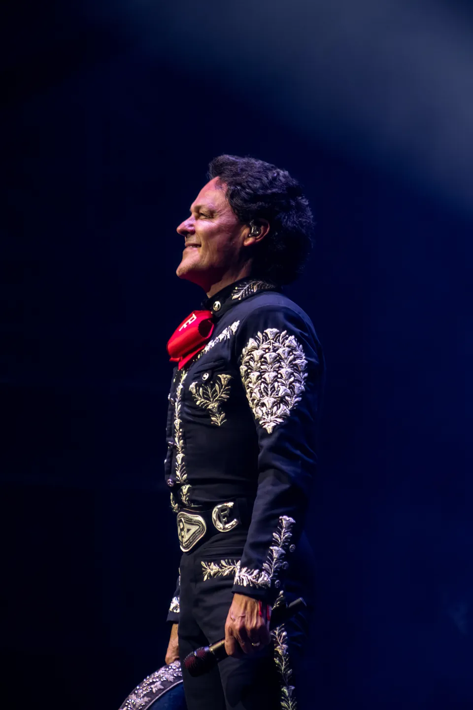 Pedro Fernández en concierto en Toluca, México · 12 de septiembre de 2025. Fotografía de archivo de otra presentación; no corresponde al concierto anunciado en Las Vegas.